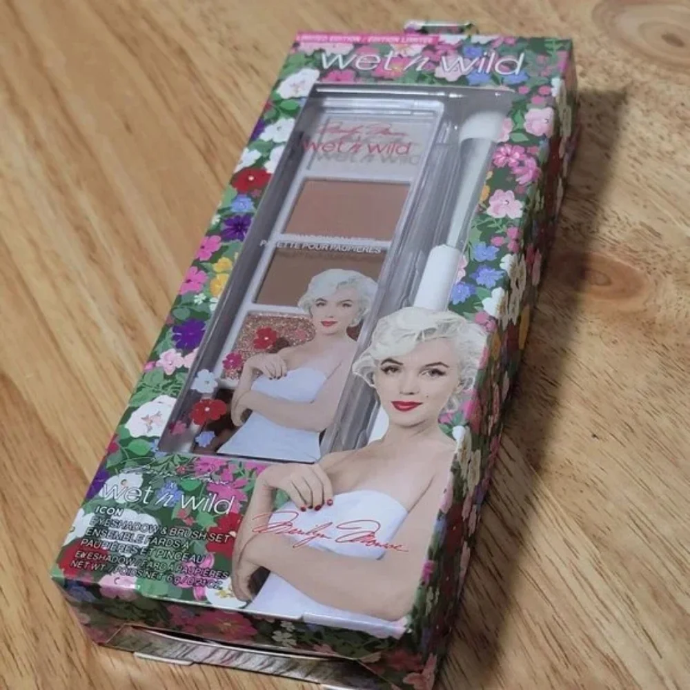 Wet n Wild X Marilyn Monroe Icon Eyeshadow & Brush Set, 5-Pan Eyeshadow Palette